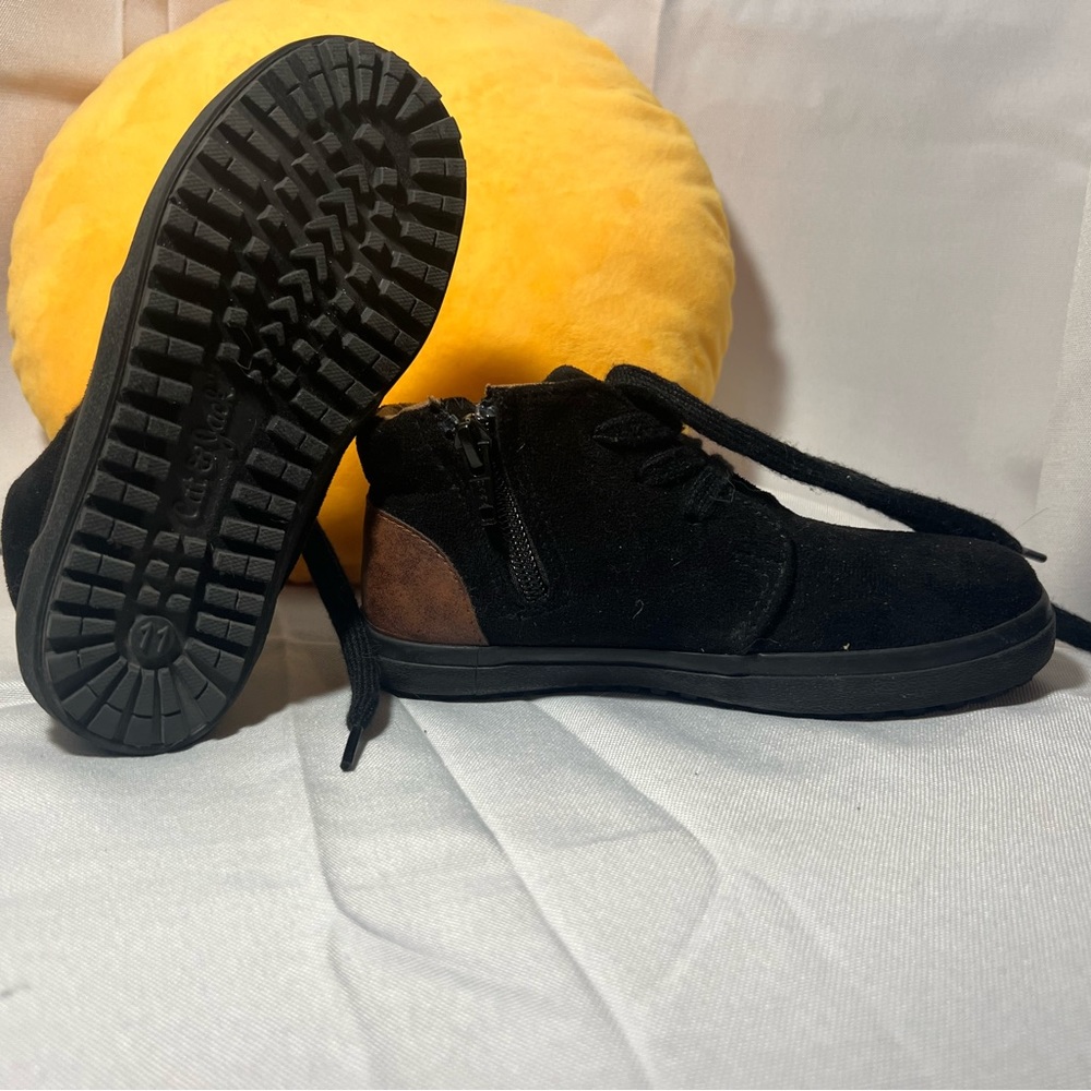 Kids shoe size 11